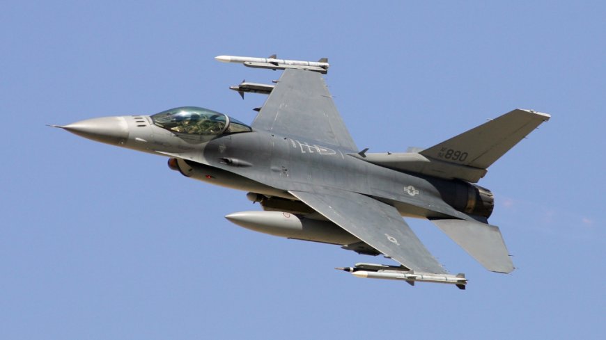 特朗普俱乐部再遭飞机“擅闯”,F-16升空紧急拦截
