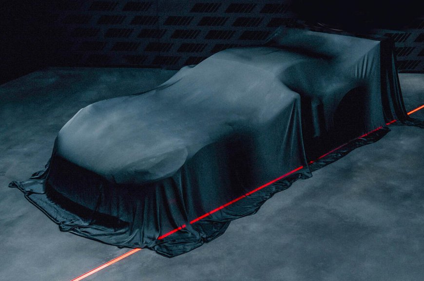 AMG 预热全新超跑：V8 依旧轰鸣，剑指保时捷 911 GT3 RS